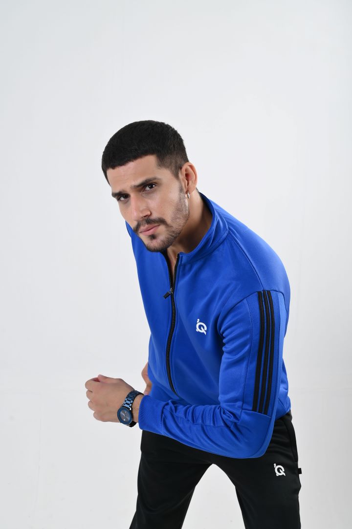 Majestic Stride Zipper