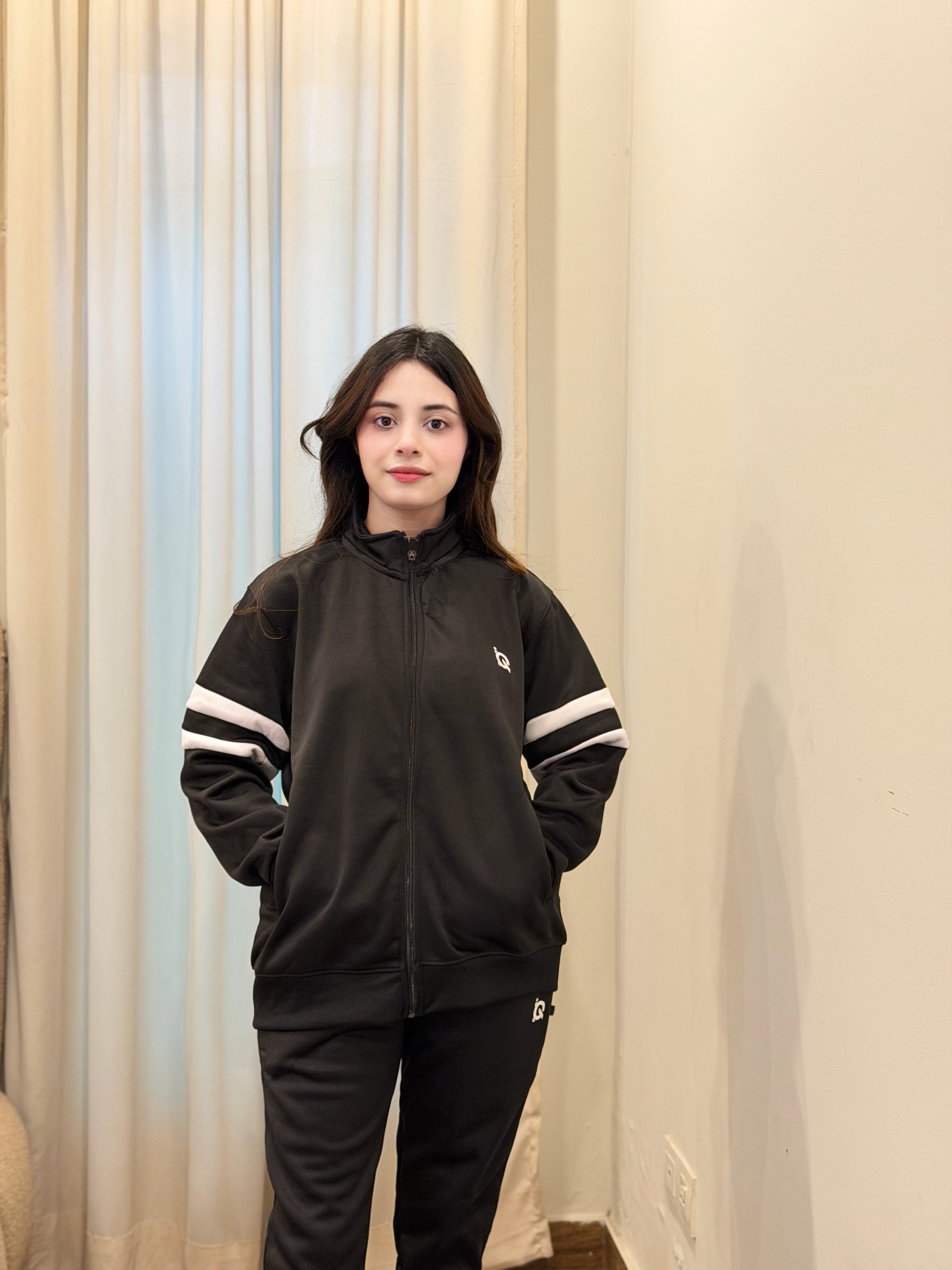 W-Contrast Band Zipper Tracksuit