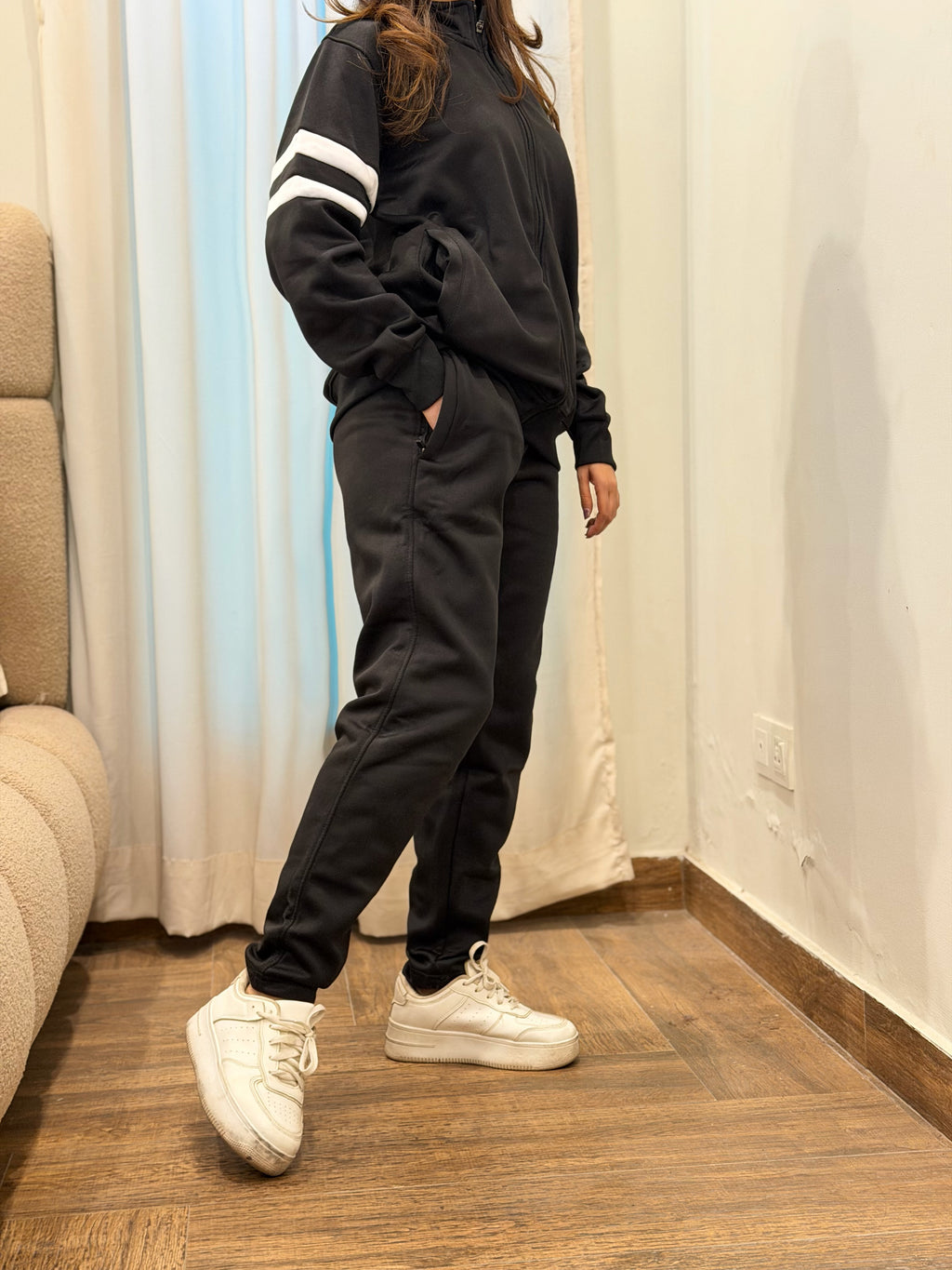 W-Contrast Band Zipper Tracksuit