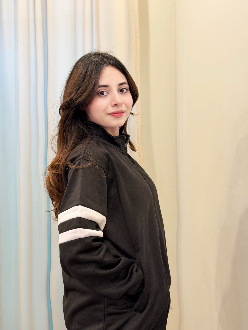 W-Contrast Band Zipper Tracksuit